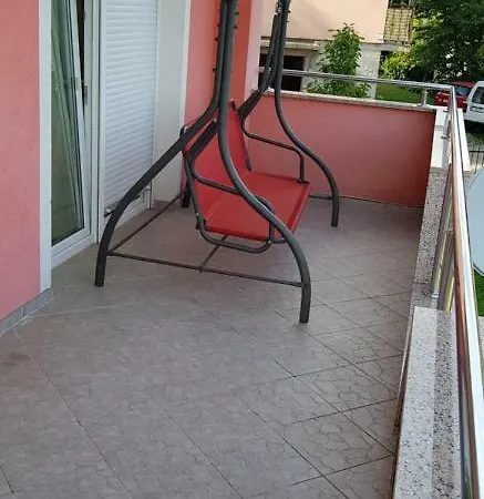 Apartment Eni