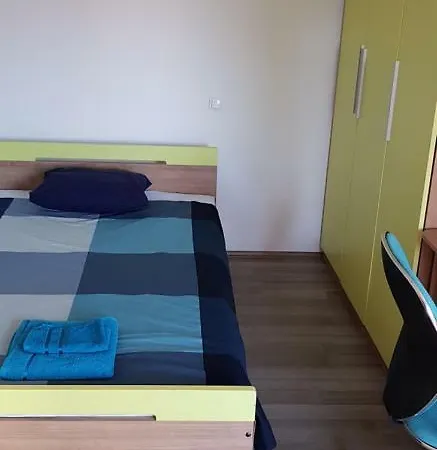 Eni Apartment *